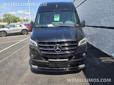 2022 Mercedes-Benz Luxury Sprinter Avenger Series 10 Passenger - Prime-Time Specialty