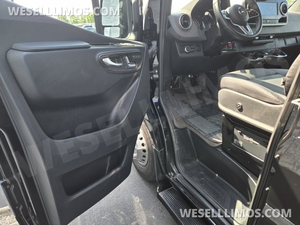 2022 Mercedes-Benz Luxury Sprinter Avenger Series 10 Passenger - Prime-Time Specialty