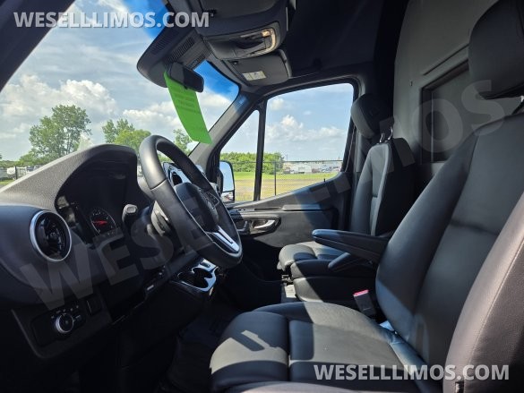 2022 Mercedes-Benz Luxury Sprinter Avenger Series 10 Passenger - Prime-Time Specialty