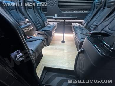 2025  Luxury Shuttle Sprinter - Financing Available For Most Business Owners