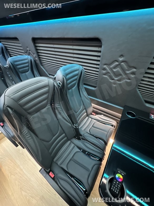 2025  Luxury Shuttle Sprinter - Financing Available For Most Business Owners