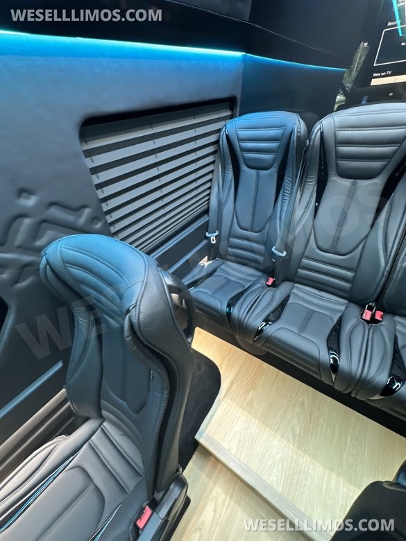 2025  Luxury Shuttle Sprinter - Financing Available For Most Business Owners