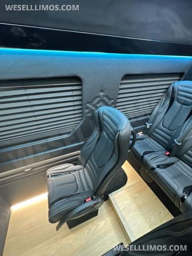2025  Luxury Shuttle Sprinter - Financing Available For Most Business Owners