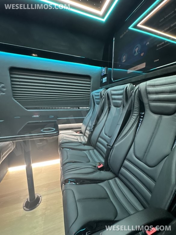 2025  Luxury Shuttle Sprinter - Financing Available For Most Business Owners