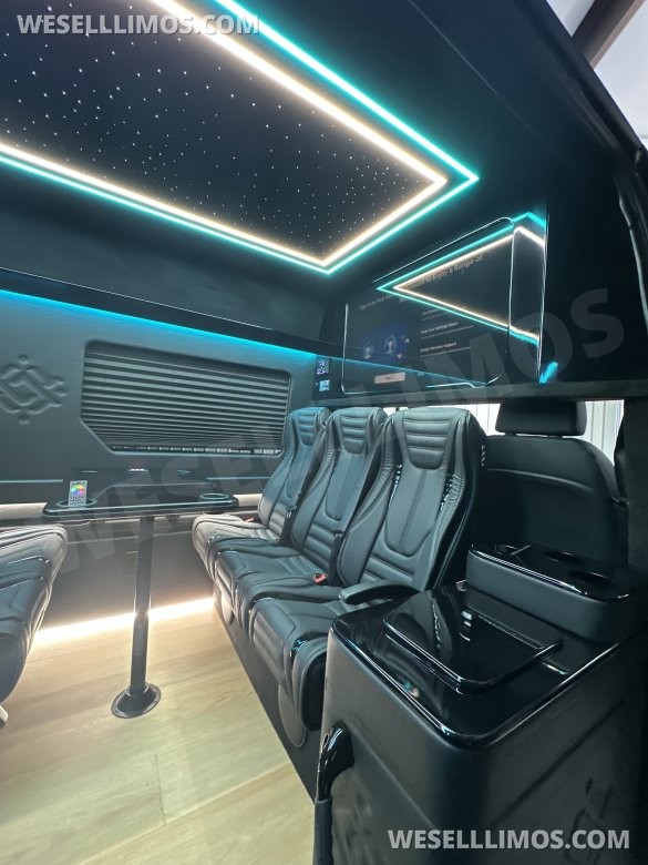2025  Luxury Shuttle Sprinter - Financing Available For Most Business Owners