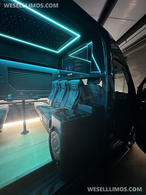 2025  Luxury Shuttle Sprinter - Financing Available For Most Business Owners