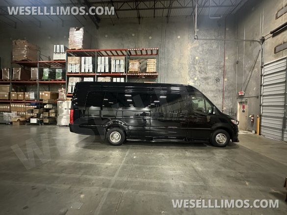 2025  Luxury Shuttle Sprinter - Financing Available For Most Business Owners
