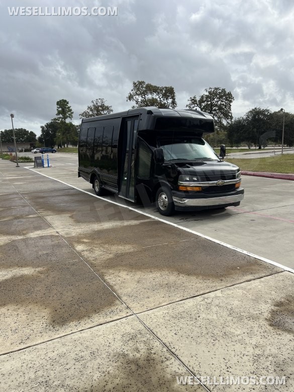 2015 party bus Chevrolet 3500  Limo Bus