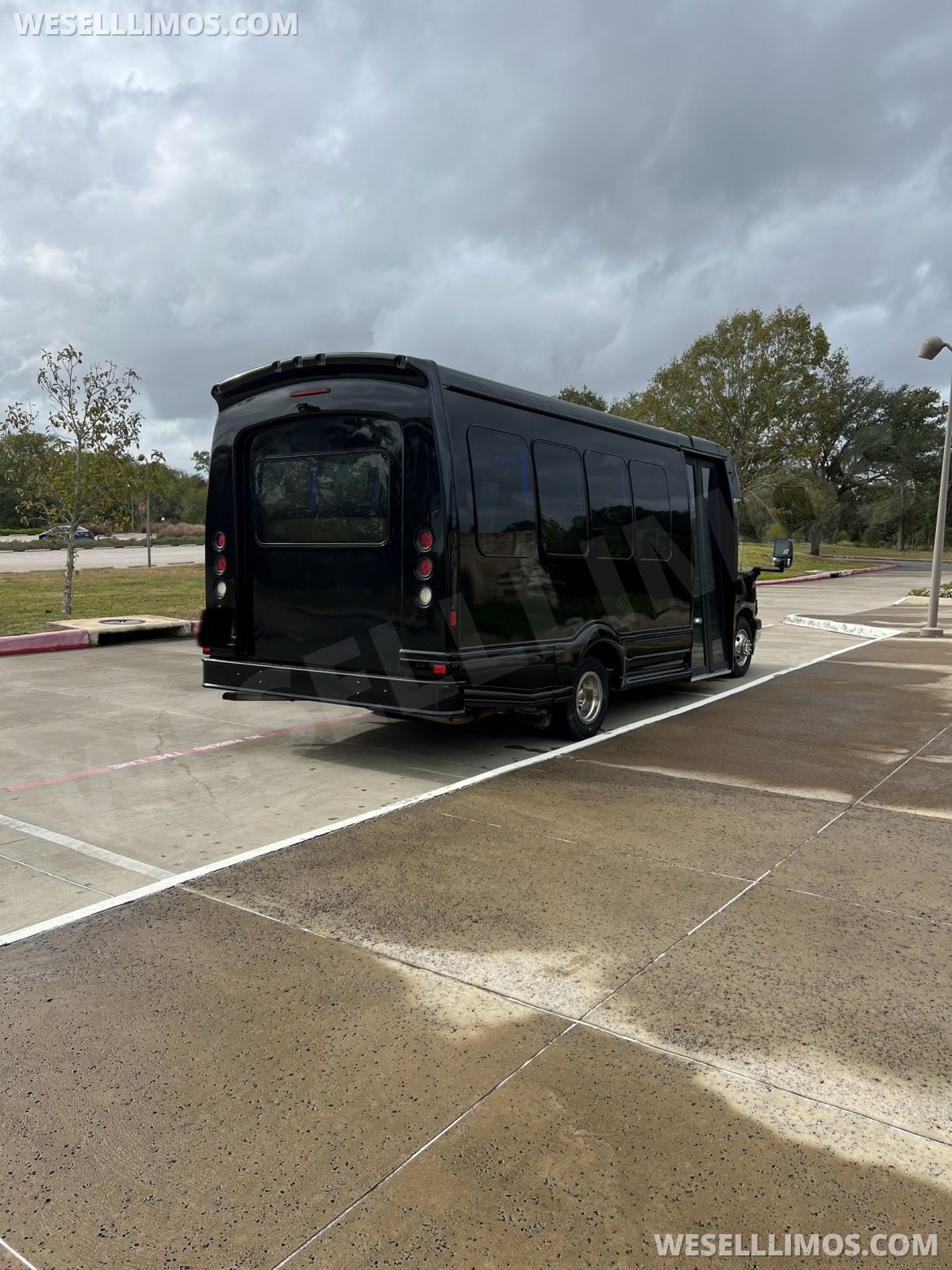 Photo of Limo Bus for sale: 2015 Chevrolet 3500 by party bus