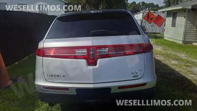 2014 Lincoln MKT Limousine