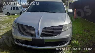 2014 Lincoln MKT Limousine