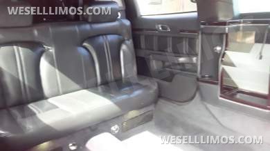 2014 Lincoln MKT Limousine
