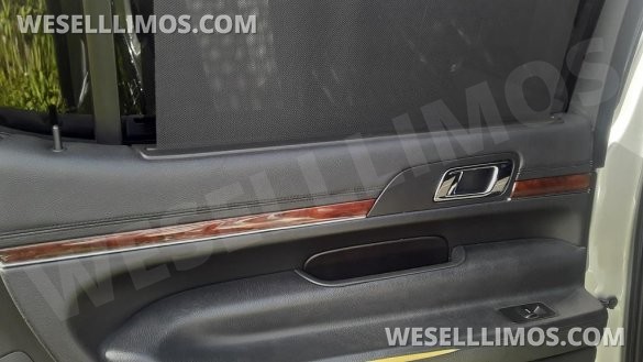 2014 Lincoln MKT Limousine