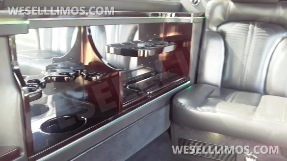 2014 Lincoln MKT Limousine