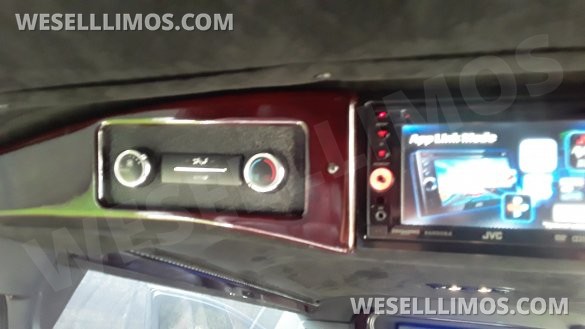 2014 Lincoln MKT Limousine