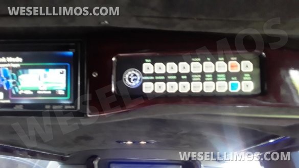 2014 Lincoln MKT Limousine