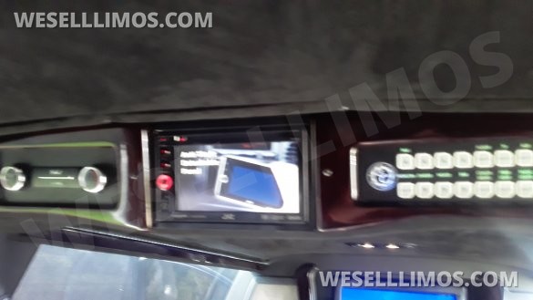 2014 Lincoln MKT Limousine