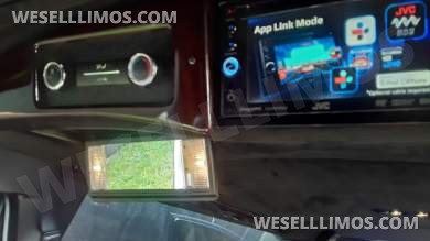 2014 Lincoln MKT Limousine