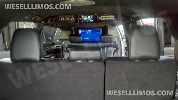 2014 Lincoln MKT Limousine