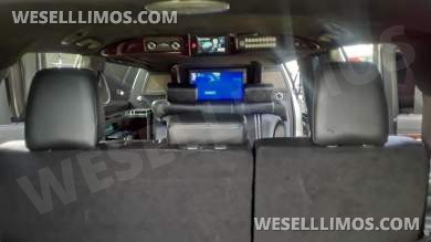 2014 Lincoln MKT Limousine