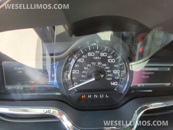 2014 Lincoln MKT Limousine