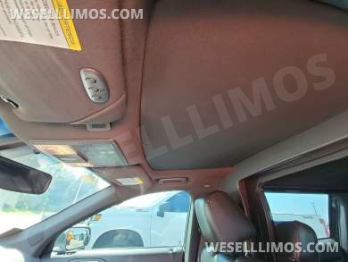 2014 Lincoln MKT Limousine
