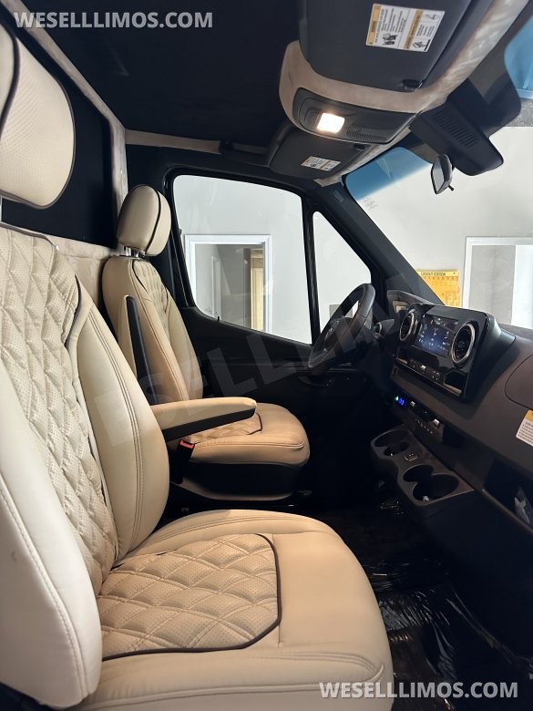 2025 Luxury Sprinter Van - 10 Seater - Financing Available