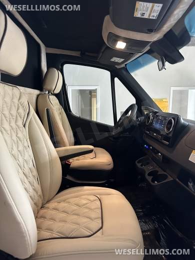 2025 Luxury Sprinter Van - 10 Seater - Financing Available