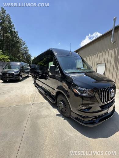 2025 Luxury Sprinter Van - 10 Seater - Financing Available
