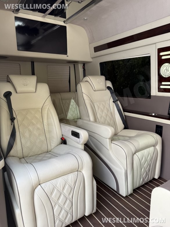 2016 Mercedes-Benz Sprinter Sprinter only 37k miles