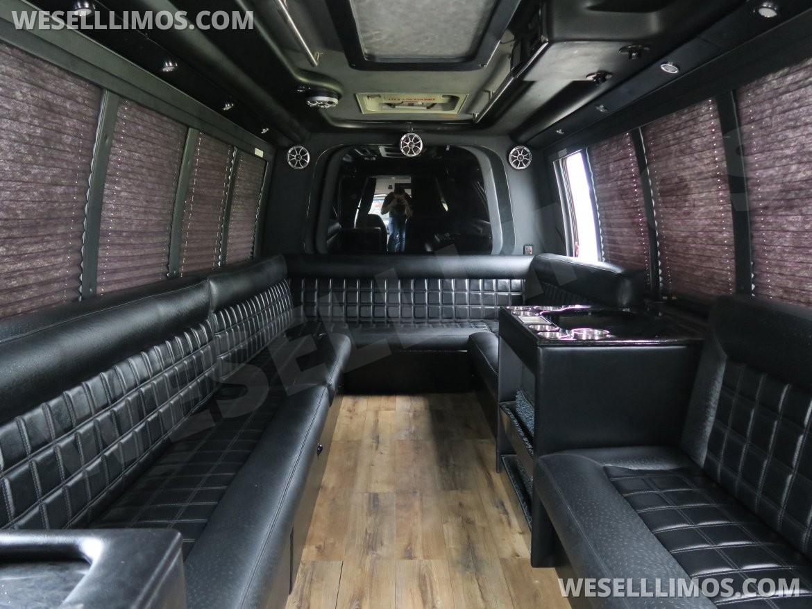 Photo of Limo Bus for sale: 2001 Ford Econoline