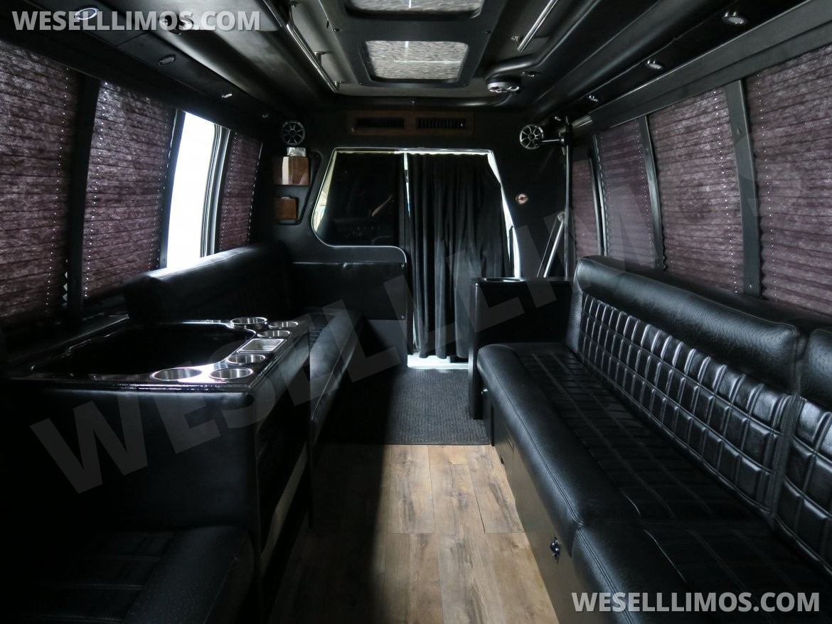 Photo of Limo Bus for sale: 2001 Ford Econoline