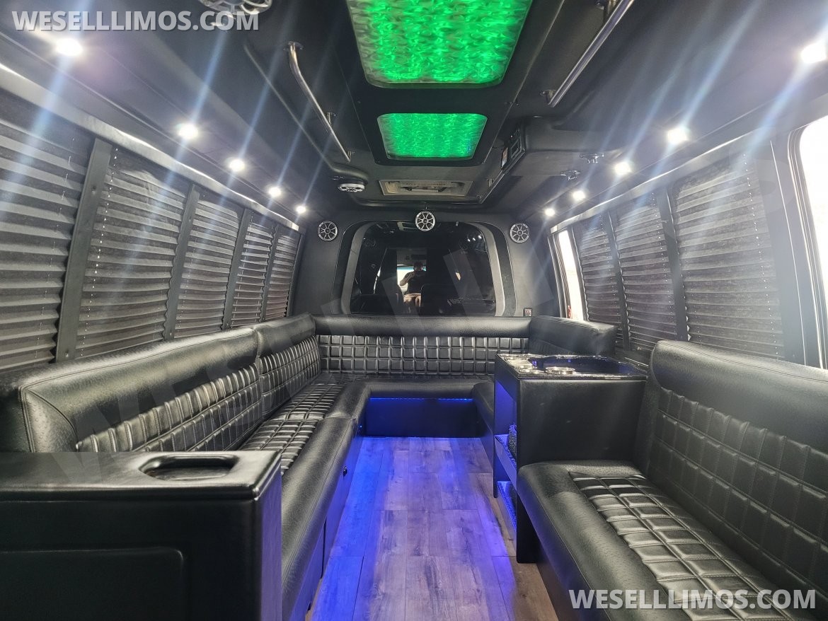 Photo of Limo Bus for sale: 2001 Ford Econoline