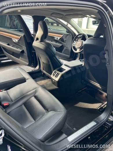 2022 Volvo S90 Sedan
