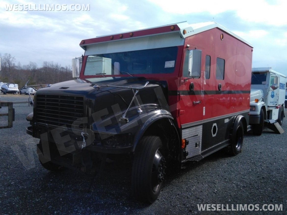 Photo of Limousine for sale: 2001 International Armored 21"