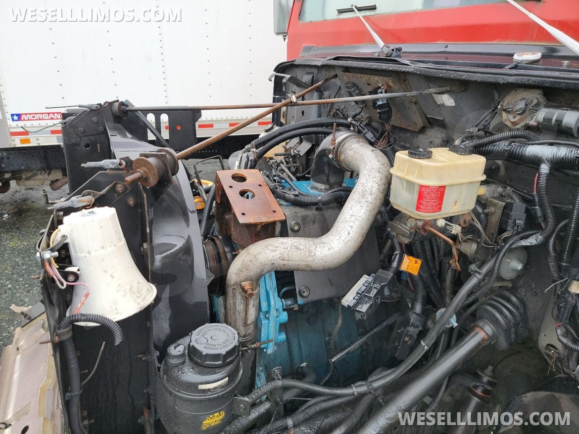 Photo of Limousine for sale: 2001 International Armored 21"