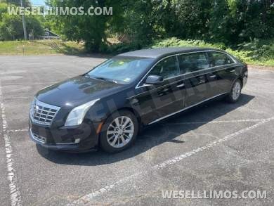 2014 Cadillac XTS 6 Door Limo - Seats 9 Big People - Only 38k Miles - Limousine for Sale in St Marys, GA - Photo 9