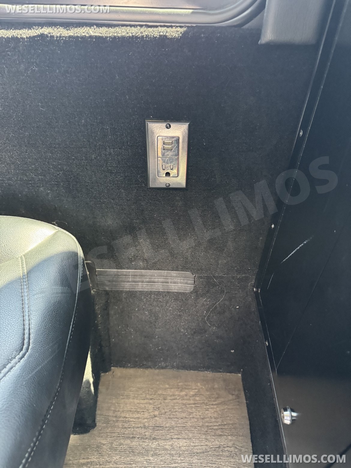 Photo of Shuttle Bus for sale: 2016 Ford F550 33&quot; by Grech Motors