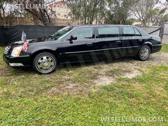 2010 Cadillac DTS Limousine