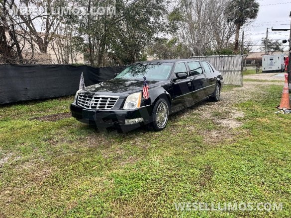 2010 Cadillac DTS Limousine