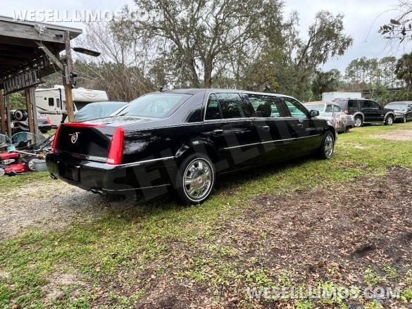 2010 Cadillac DTS Limousine