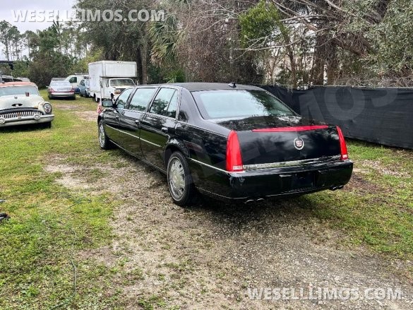 2010 Cadillac DTS Limousine