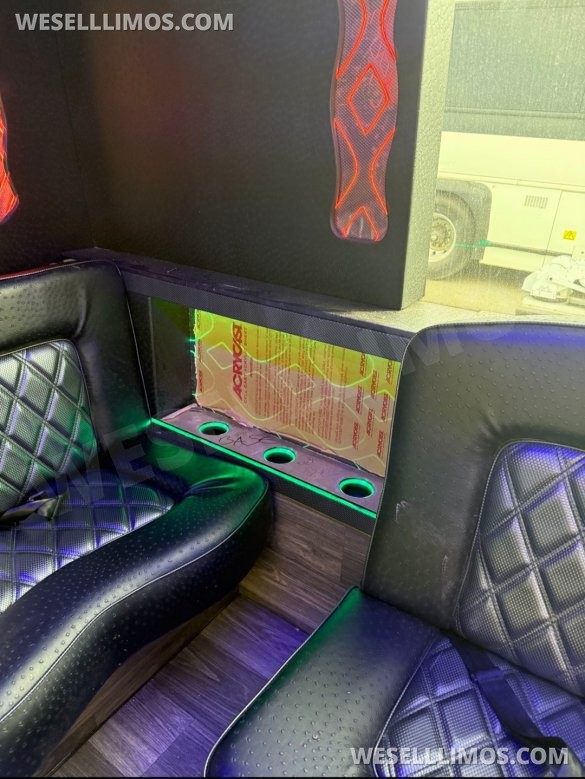 2016 Grech body by First Class Coachworks Riverside CA 58k Miles E450 Limo Bus Black or white