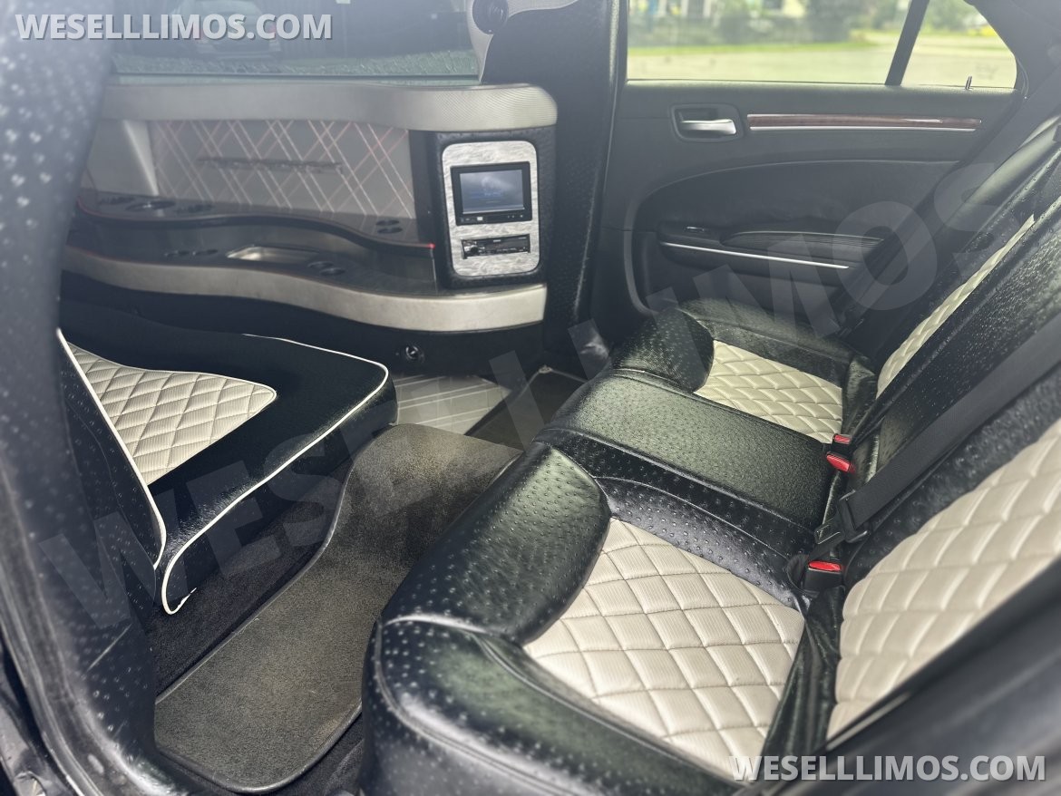 Photo of Limousine for sale: 2013 Chrysler 300 140" by MOONLIGHT