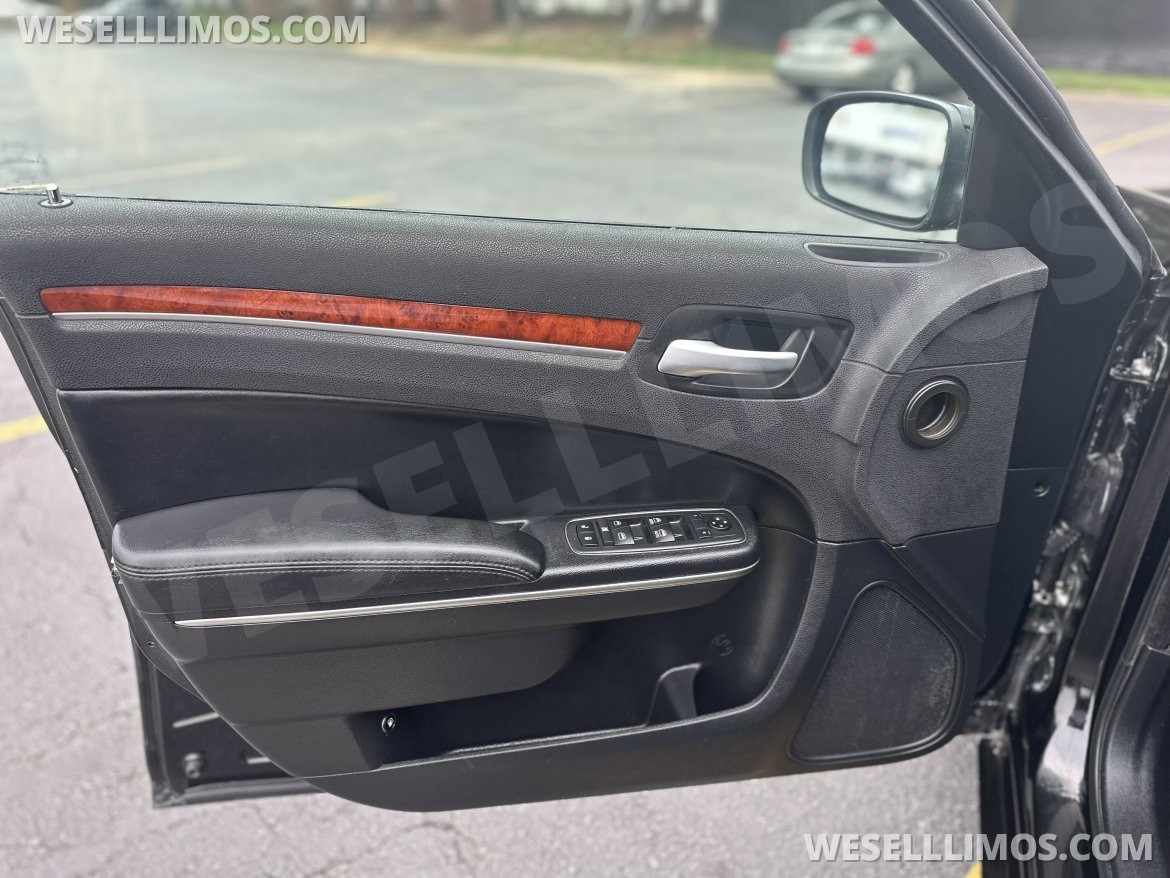 Photo of Limousine for sale: 2013 Chrysler 300 140" by MOONLIGHT