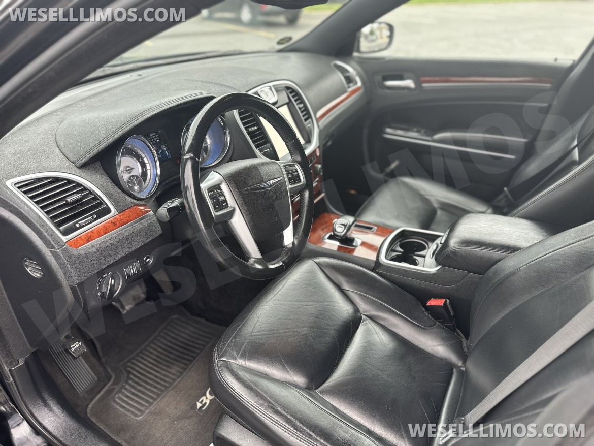 Photo of Limousine for sale: 2013 Chrysler 300 140" by MOONLIGHT