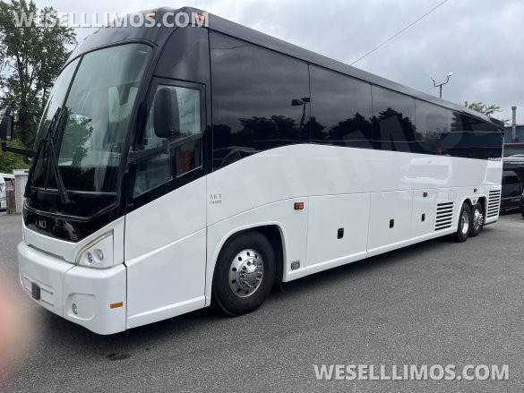 2017 MCI J 4500 Motorcoach