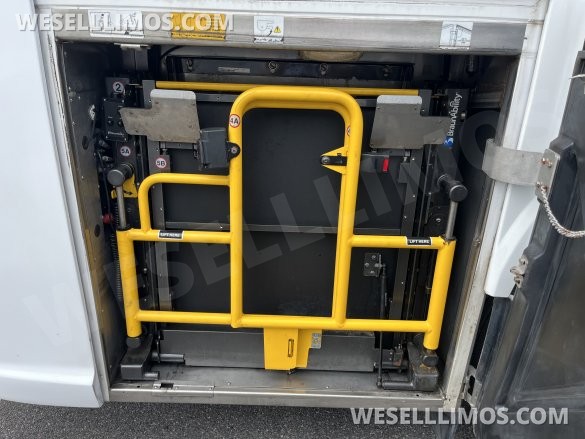 2017 MCI J 4500 Motorcoach