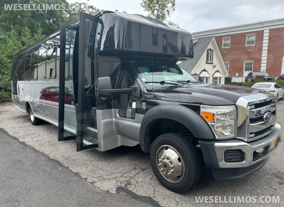 Shuttle Bus for sale: 2017 Ford F550 by TURTLETOP ODYSSEY XL