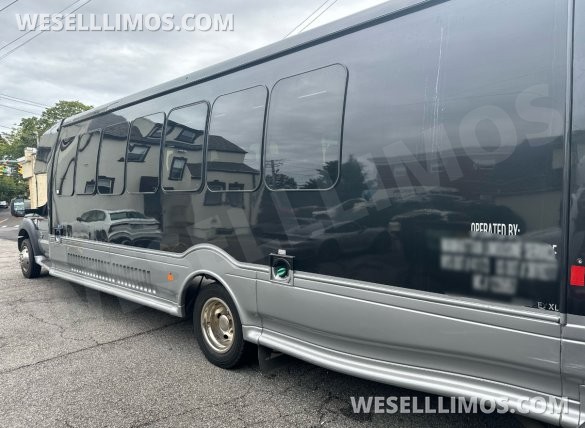2017 TurtleTop Odyssey XL Ford F550 Shuttle Bus